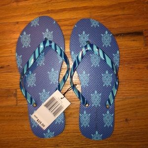 Vera Bradley flip flops NWT